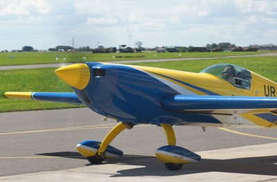 air 09 ukraincy na Extra 330.jpg