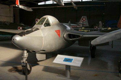 DH-100 Vampire